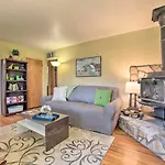 Idaho Falls Farmhouse About 11 Mi To Downtown!