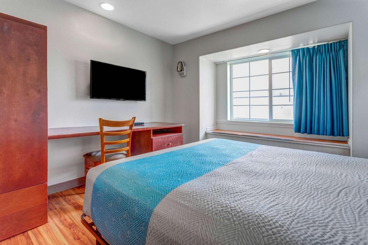 6-idaho Falls, Id - Snake River Hotel Idaho Falls