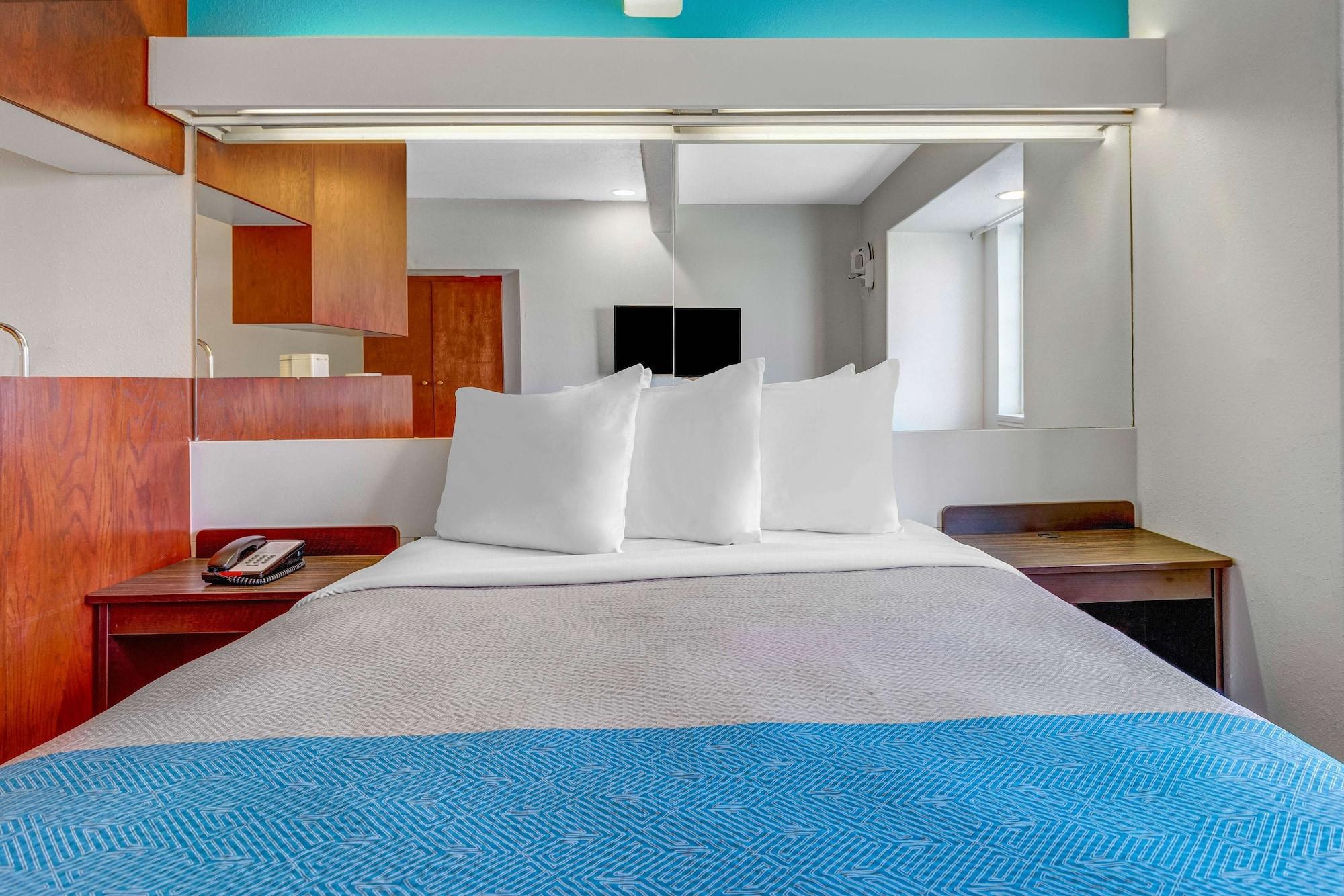 Hotel 6-idaho Falls, Id - Snake River 2*