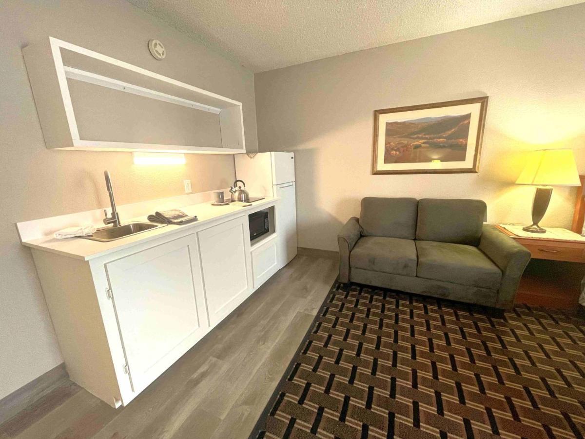 Fairbridge Extended Stay, A Kitchenette Motel