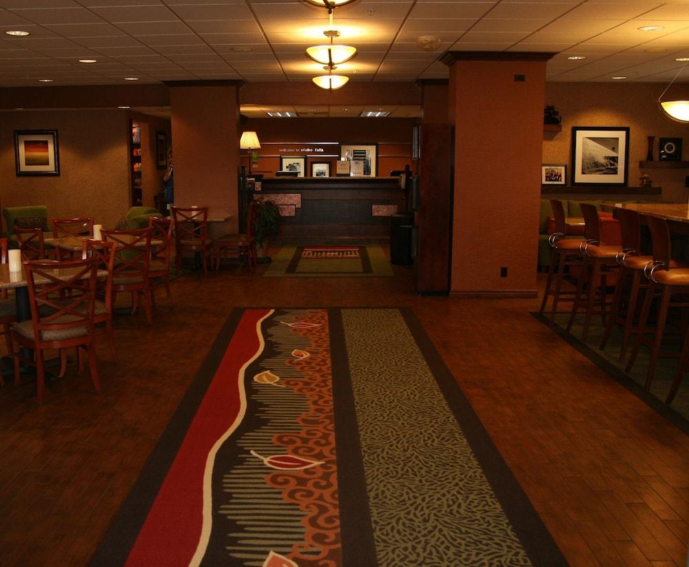 Hotel Hampton