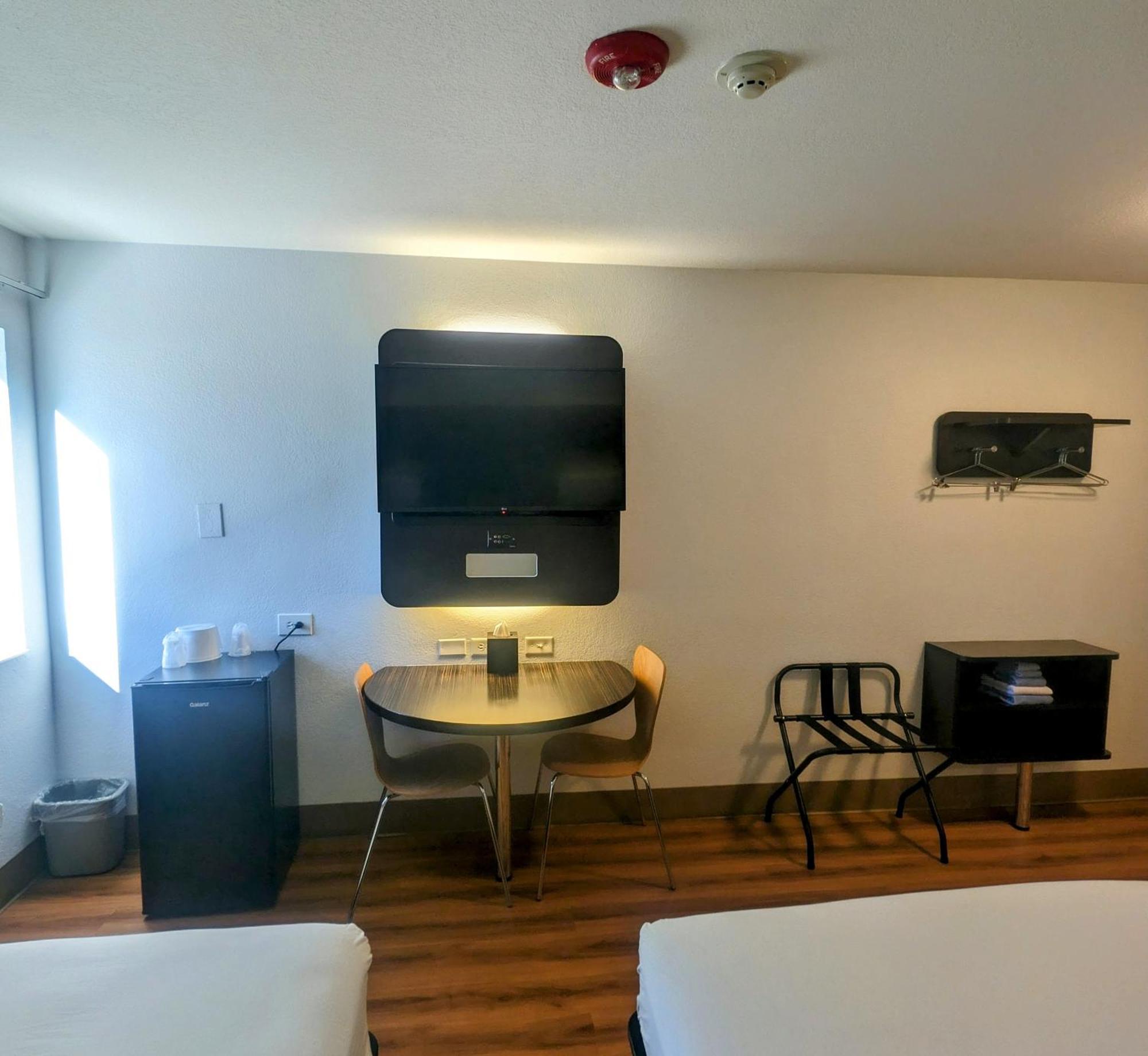 Lodge Econo