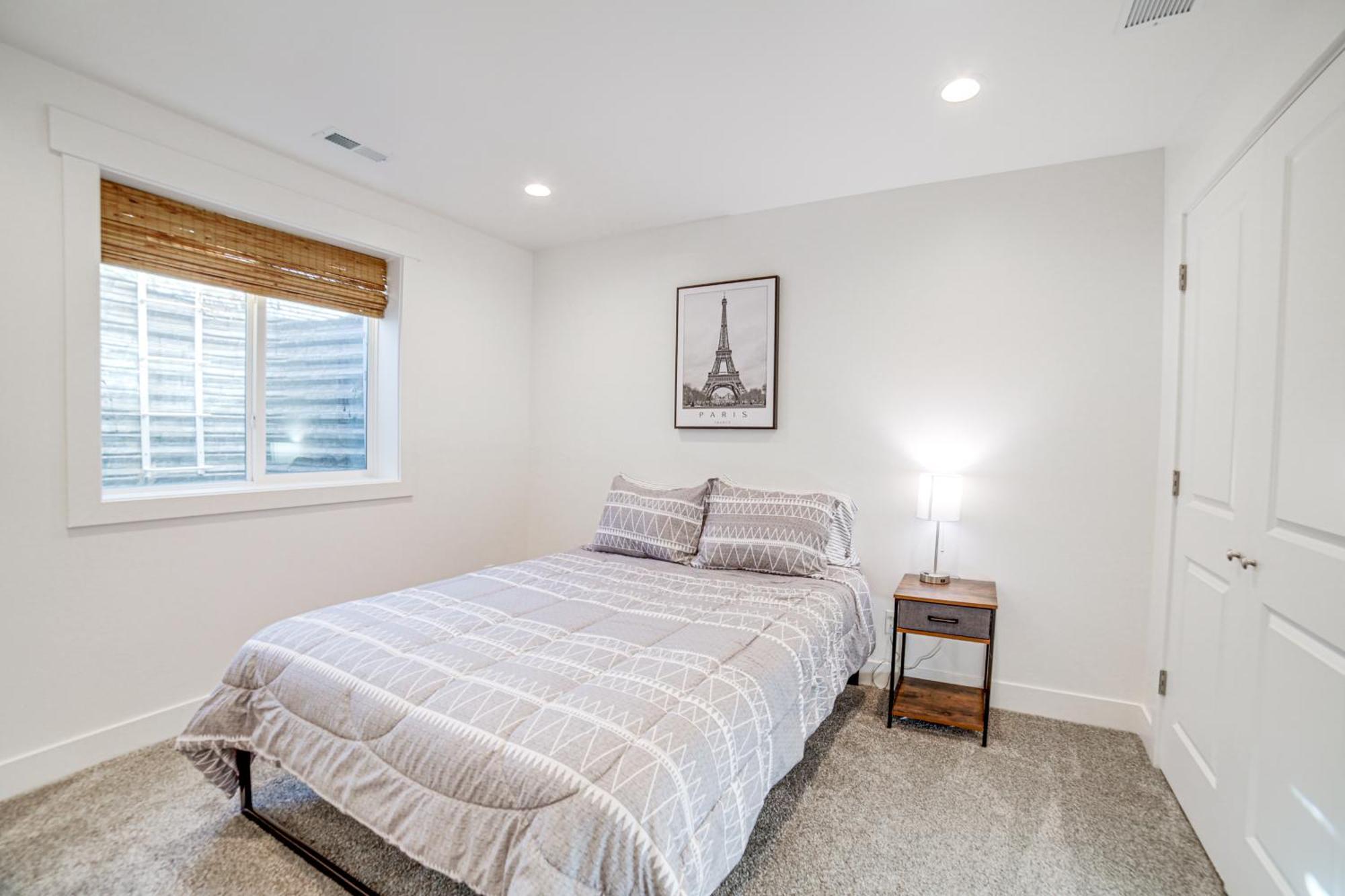 Charming - 5 Mi To Downtown! Holiday home *