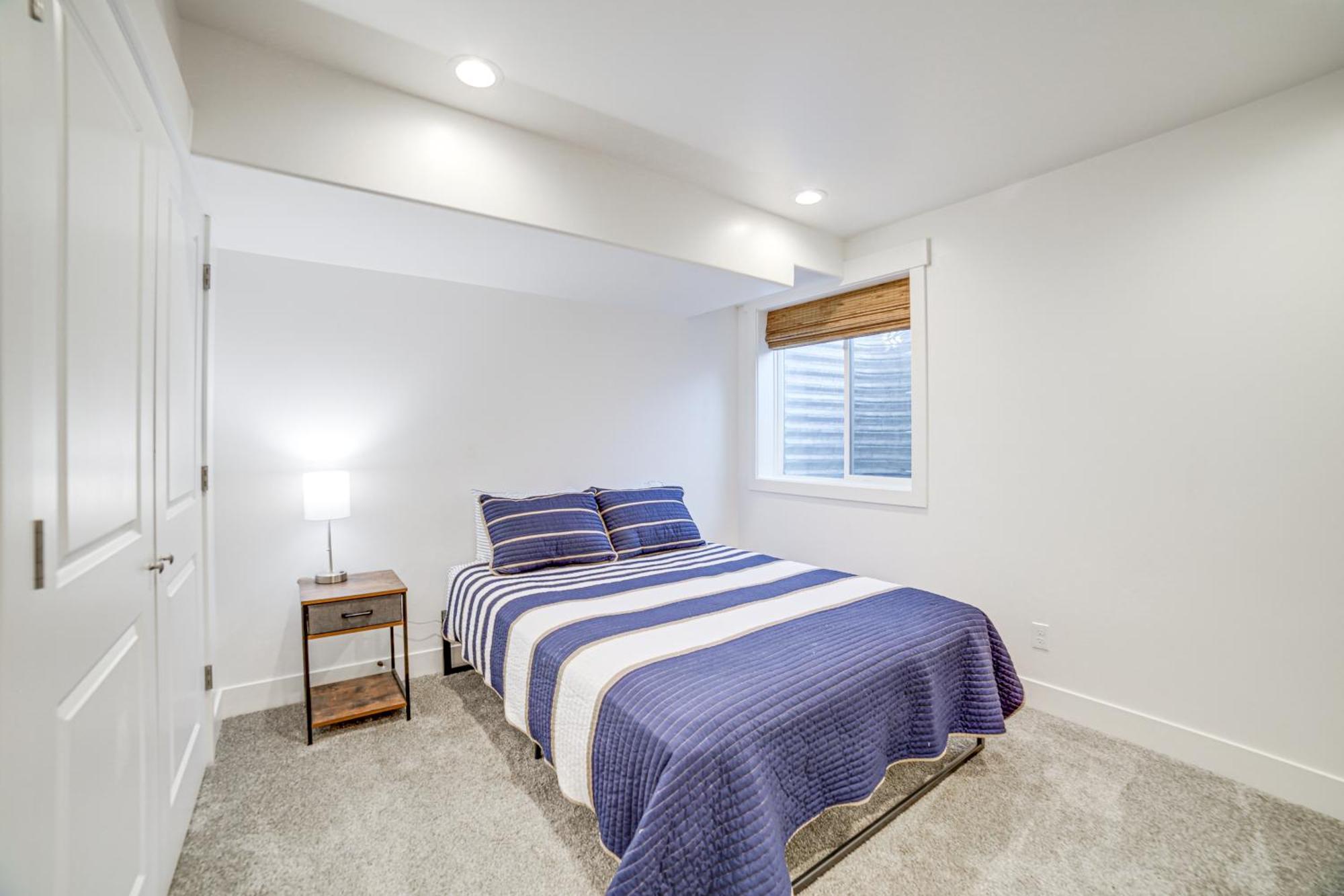 Charming - 5 Mi To Downtown! *