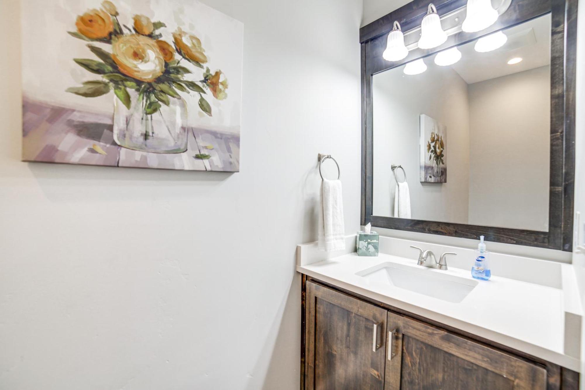 Charming - 5 Mi To Downtown! Holiday home
