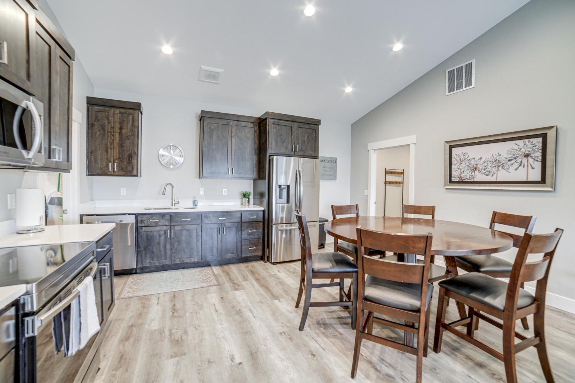 Holiday home Charming - 5 Mi To Downtown!