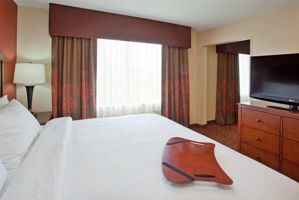 Hampton / Airport Hotel