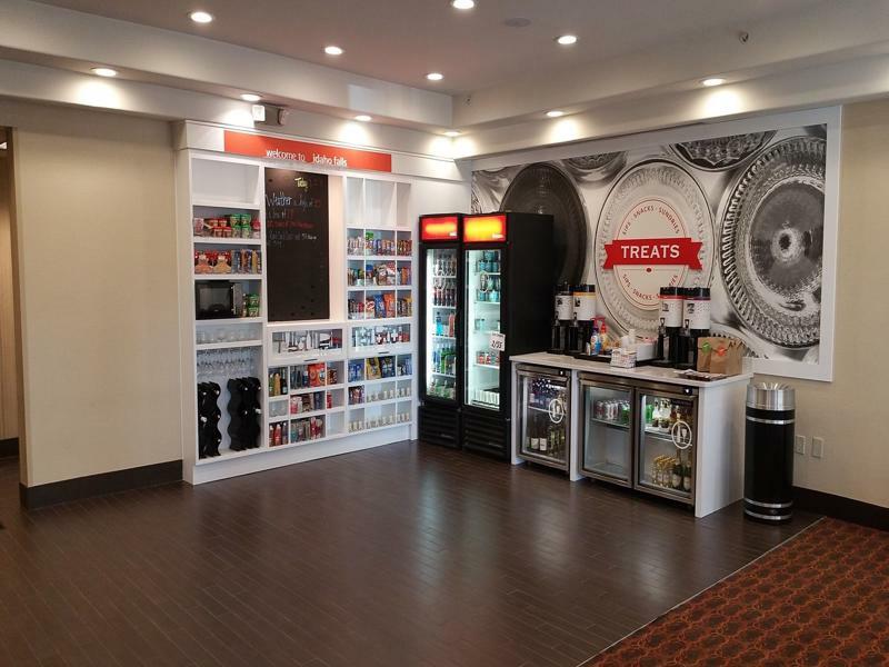 Hampton / Airport Hotel