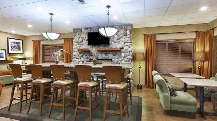 Hotel Hampton 4*