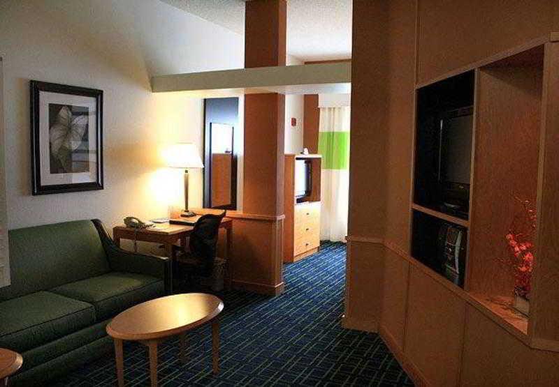 Hotel Fairfield & Idaho Falls